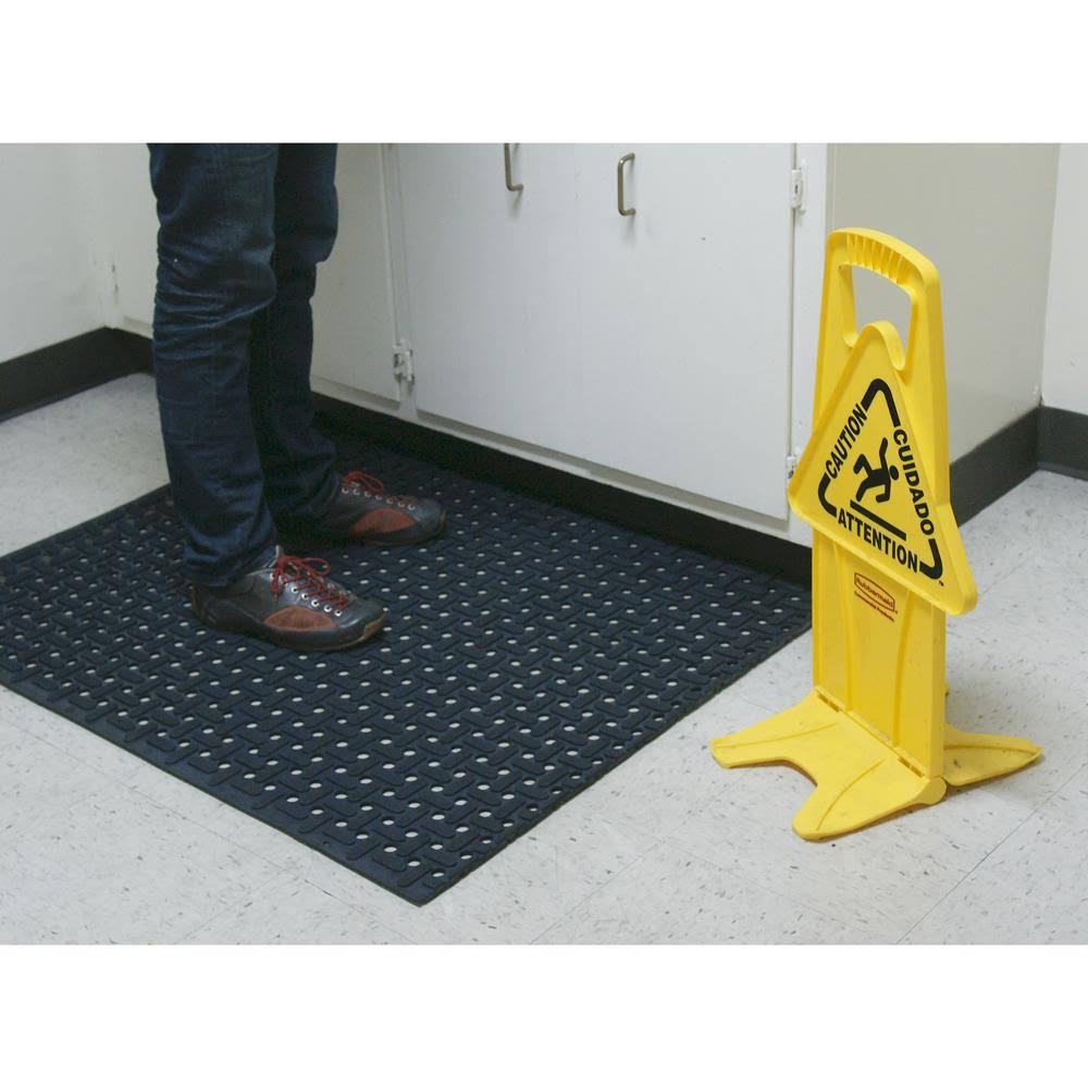 Black Nitrile Non-Slip Rubber Mat I710112