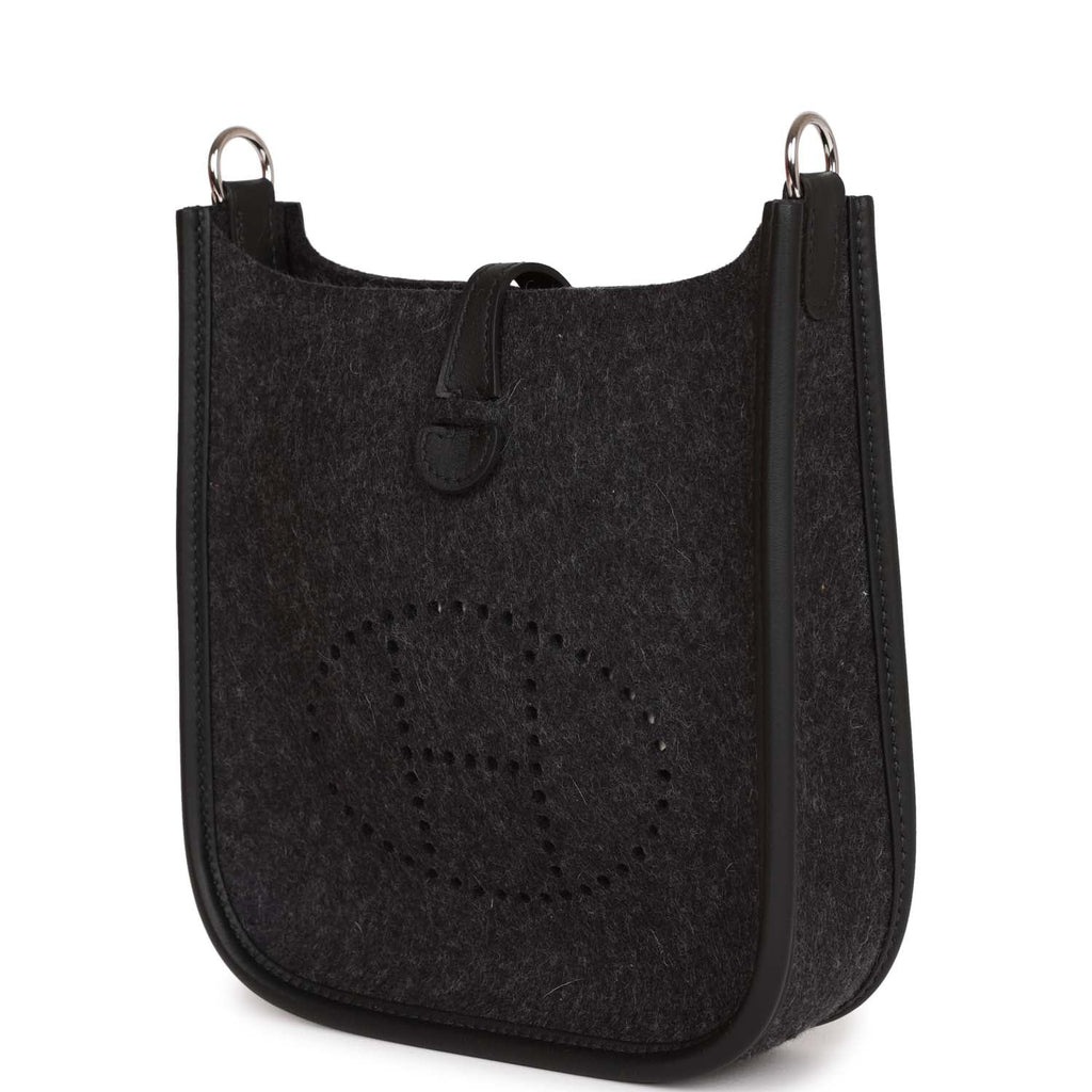 Graphite Feutre and Black Swift Bag Q891