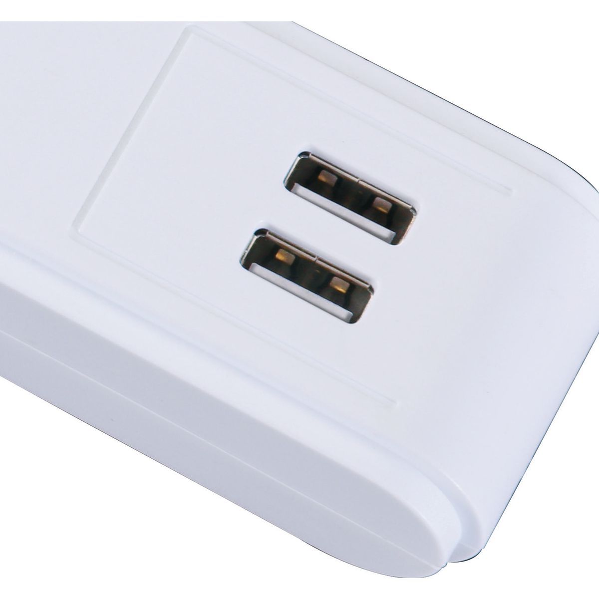 6-Outlet 2 USB Power Strip L3367
