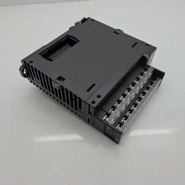 16 Output Solid State Output Module F7196
