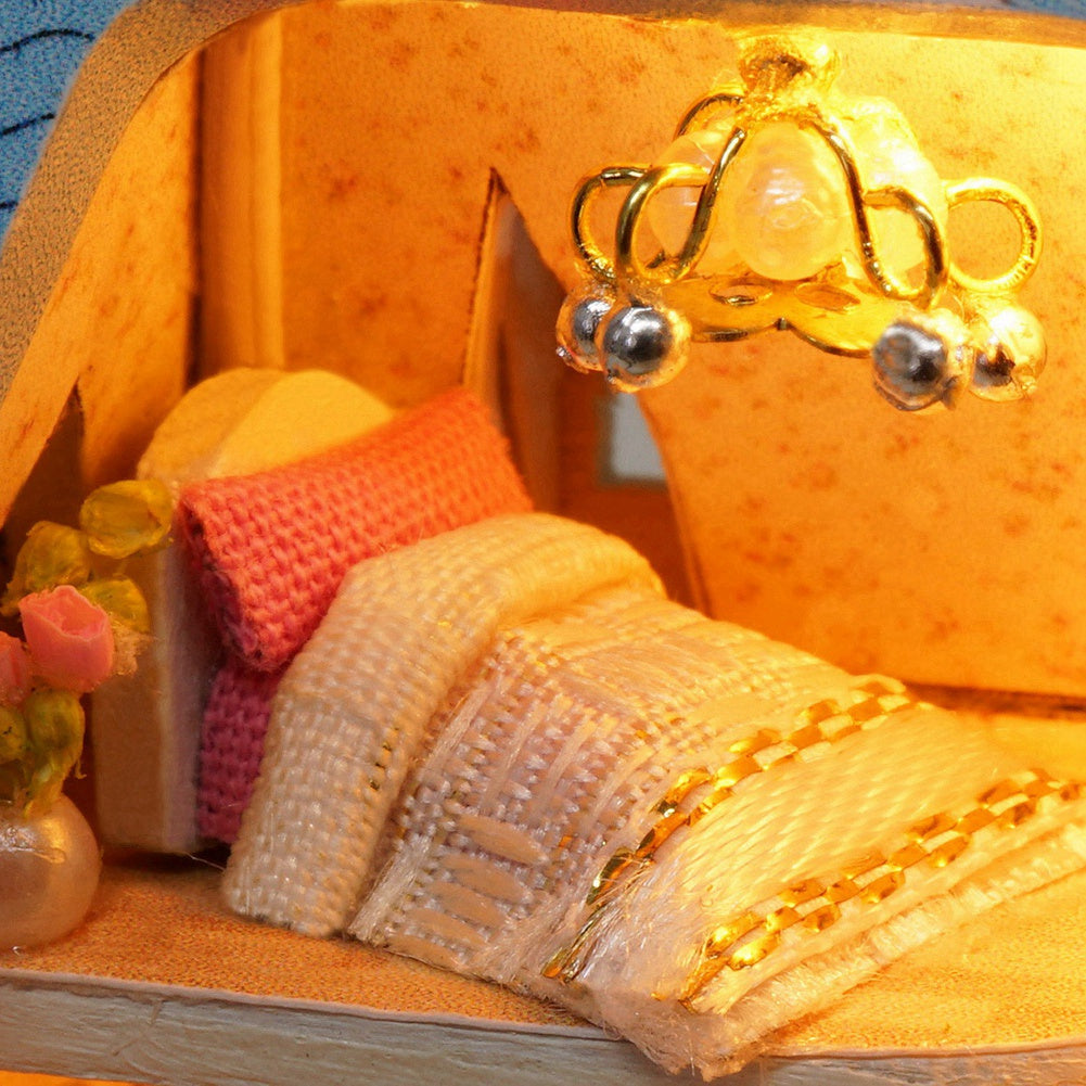 Dollhouse Miniature Model with Dust Cover Music Box U54086