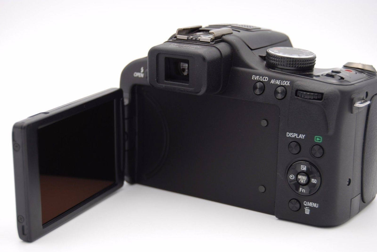 Compact Digital Camera G958422