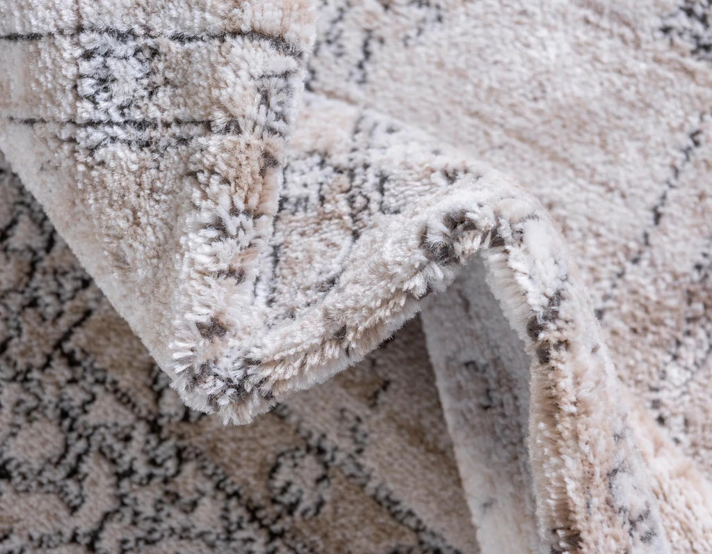 9' x 12' Ivory Low-Pile Rug U8126