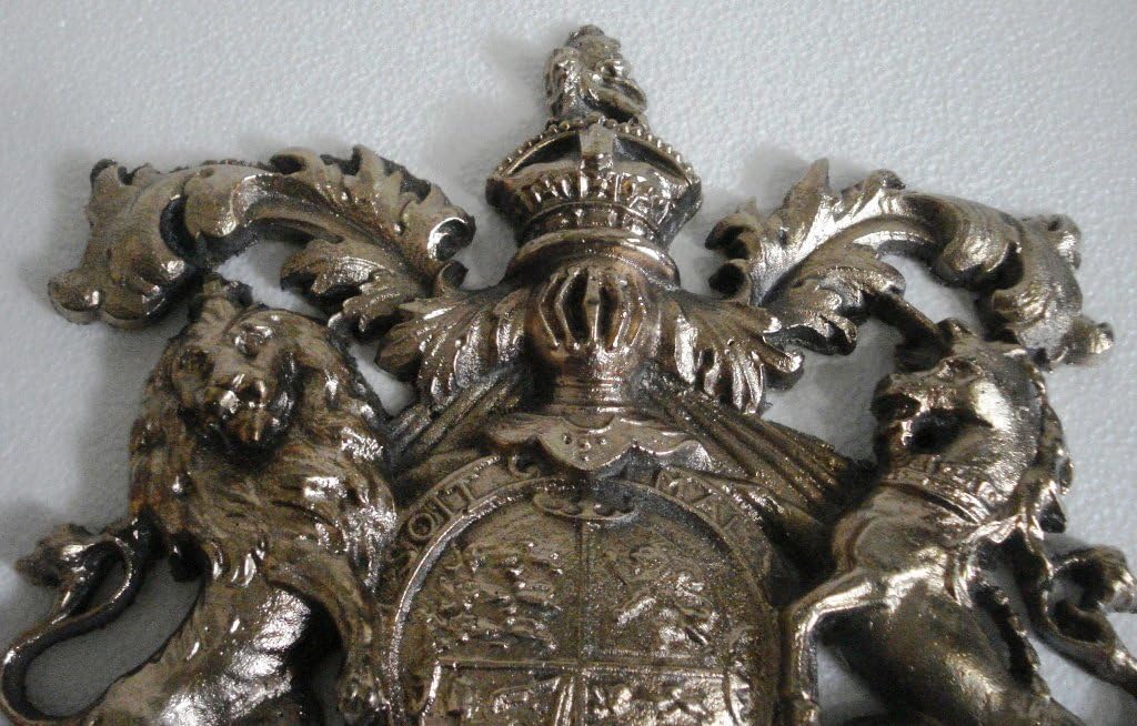 Antique Style Cast Wall Plaque Plate Pack of 2 O184