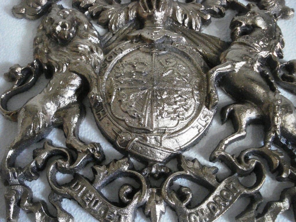 Antique Style Cast Wall Plaque Plate Pack of 2 O184